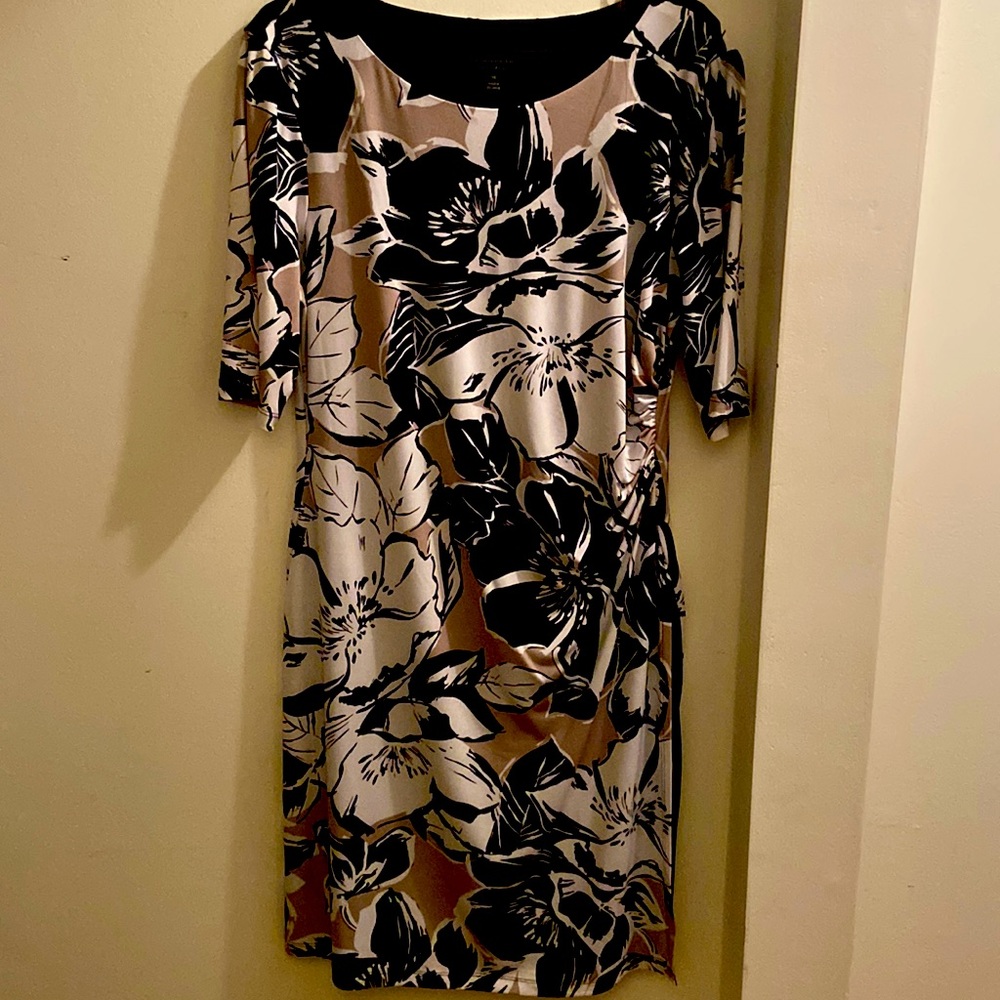 Knee length 3/4 sleeve dress, worn once, size 14, black, white and tan